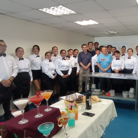 Certificación curso Garzón y Barman Profesional – Melipilla